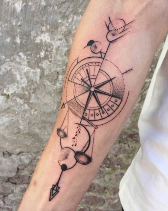 Kompas tattoo betekenis en 60 ideeën ter inspiratie