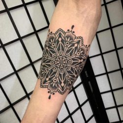 Mandala tattoos: betekenis en 100+ tattoo-inspiratie