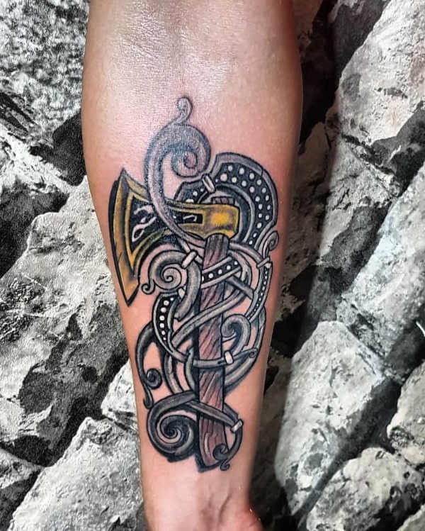 Viking tattoo: betekenis en 50x tattoo-inspiratie